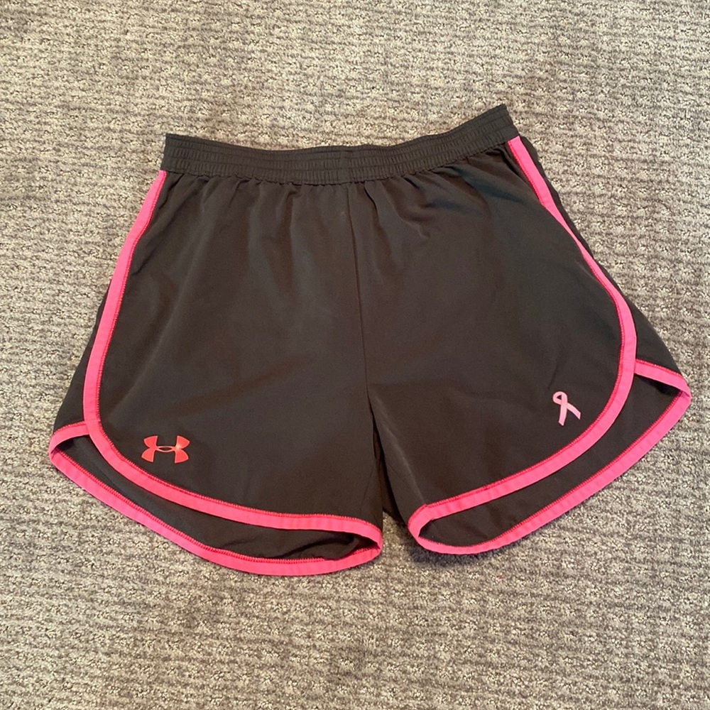 VGUC Underarmour Heat Gear high rise shorts grey and pink size small